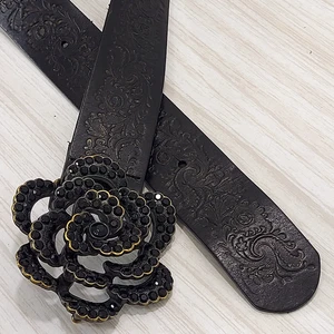 FOSSIL Black Tooled Leather Belt Small Black Rhinestone Flower Buckle Womens - Picture 1 of 15