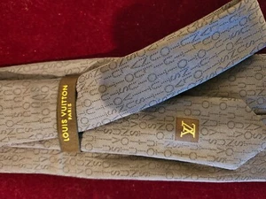 Louis Vuitton tie Men Gray  Monogram On LV Silk 100% Authentic - Picture 1 of 3