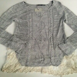 NEW! Blu Pepper Gray Sweater Women's Medium Large Ivory Lace Tulle Ruffle - Picture 1 of 12