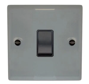 Interruptor de luz basculante intermedio de 1 cuadrilla gris claro placa espectro G&H SLG5B - Imagen 1 de 1