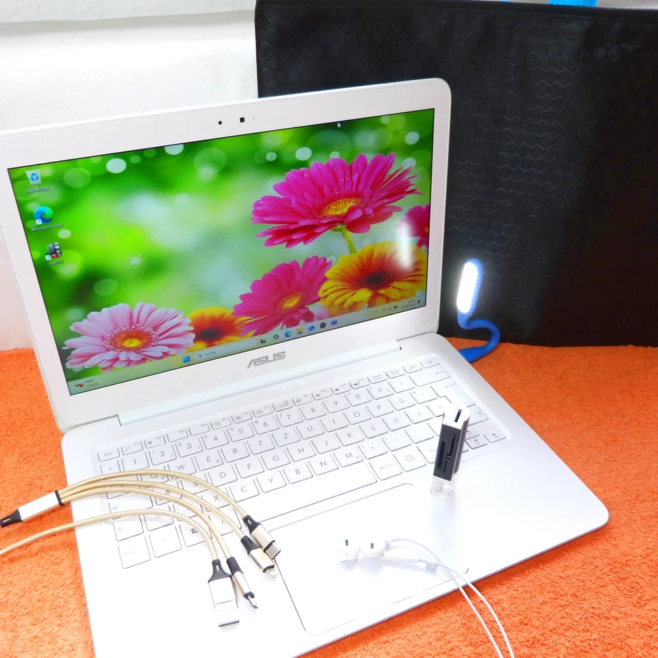 Asus UX305 ZenBook METALL UltraBook l 13 Zoll FULLHD Windows 11 SSD 8GB RAM NEU - Bild 1 von 4