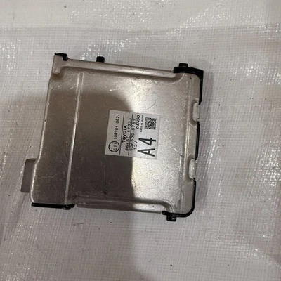 2017 - 2021 Toyota Prius Front Windshield Lane Departure Camera 8646C-47033 OEM - Bild 1 von 4