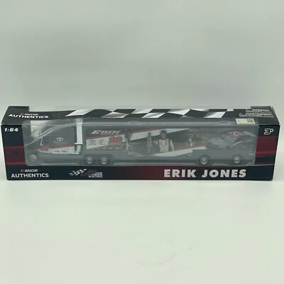Camión ganador Erik Jones Toyota Daytona NASCAR Authentics 2019 Wave 2 1:64 Gibbs Foto 1 de 2