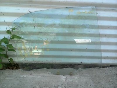 Cristal puerta trasera derecha pasajero para Mitsubishi Galant 94-97 Foto 1 de 3