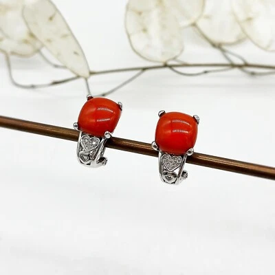 Pendientes de corazón de diamantes y coral de oro blanco de 14 quilates Foto 1 de 3
