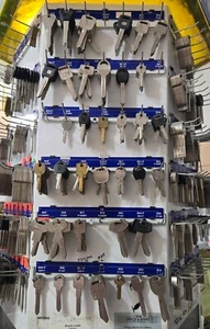 Lot of (198) B88 B68 B64 B84 B46 H78 H76 B49 B51 B65 Assorted Uncut Blank KEY... - Bild 1 von 1