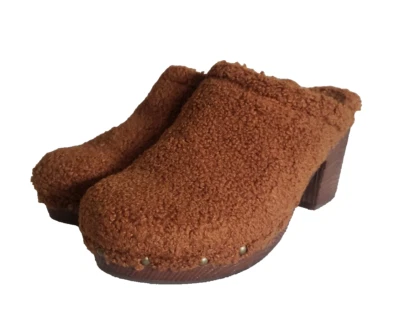 Korks by Kork Ease Studded Teddy Round Toe Block Heel Slip On Clogs Brown Sz 10M - Image 1 of 4