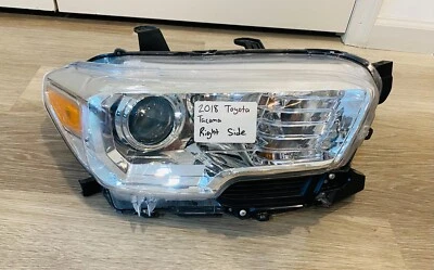Faro lateral derecho pasajero Toyota Tacoma 2018 Foto 1 de 4