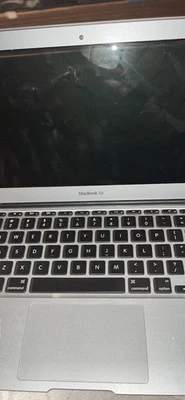 Apple Macbook Pro 15” (core 2 Duo, 4gb Ram, 250gb Hdd)- macOS - Missing a Keycap - Image 1 of 4