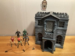 1991 Kenner Batman Wayne Manor Batcave Command Center Playset ZipLine & Figures - Picture 1 of 16