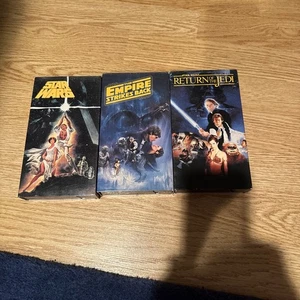Vintage 1990 Star Wars TRILOGY VHS CBS FOX Video - Picture 1 of 4
