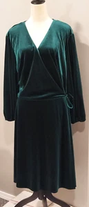 Tahari Women's Green Velvet Faux Wrap Dress 3/4 Sleeves Pockets 24W - Picture 1 of 13