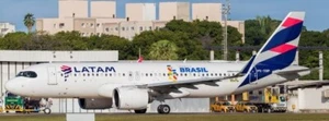 A320NEO LATAM BRAZIL VOANDO REG: PR-XBP WITH ANTENNA - JC WINGS JC40212 1/400 - Picture 1 of 2