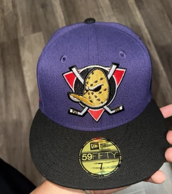 New Era 59Fifty Anaheim Ducks Inaugural patch Hat Size 7 - Image 1 of 4