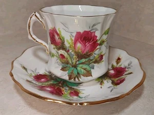 Vtg Hammersley Grandmother's Rose Fine Bone China Teacup and Saucer Gold Rim - Picture 1 of 11