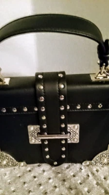 Forever21 Negro Gótico Imitación Cuero Hebilla Bandolera Motociclista Tachuelas Bolso Cartera S   Foto 1 de 4