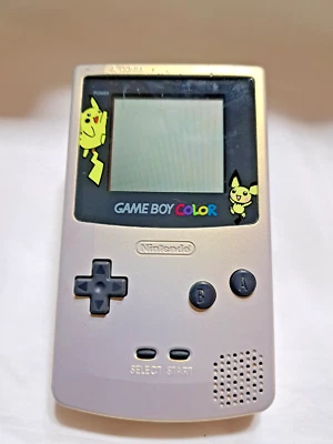 Nintendo Oro y Plata Gameboy Color Pokemon Center Edición Pikachu Foto 1 de 4