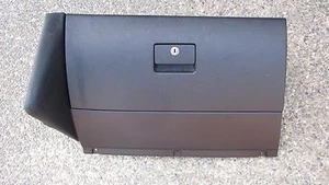 99 00 01 02 03 04 05 06 VOLKSWAGEN JETTA GLI GOLF GTI R32 BLACK GLOVE BOX OEM - Picture 1 of 4