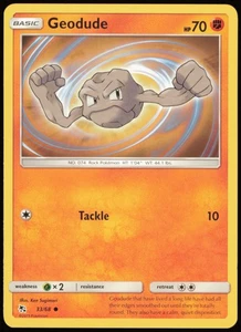 Geodude 33/68 Destino Nascosto Pokemon Regolare - NM3 - Foto 1 di 2