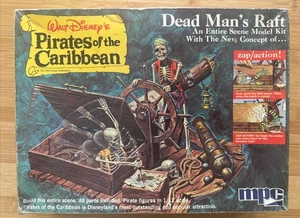 VINTAGE MPC PIRATES OF THE CARIBBEAN DEAD MAN'S RAFT MODEL KIT AS IS - Picture 1 of 16