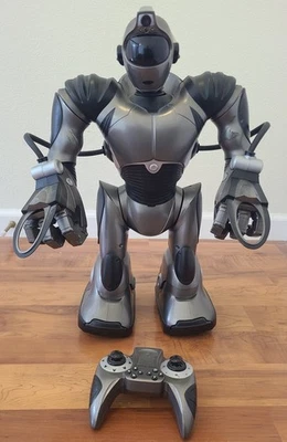 wowwee robosapien v2 robot fully rewired and working - Image 1 of 4