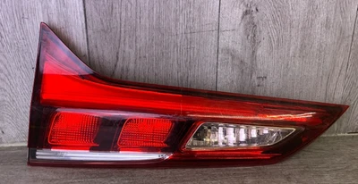 # 2016-2017-2018 Acura RDX luz trasera interior lado pasajero derecho OEM Foto 1 de 4