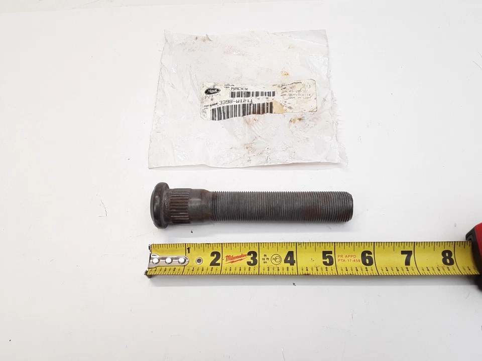 Truck Mack 3398-W1211 Wheel Lug Bolt Disc, 3.5 In. Length, M22x1.5 Thread, .975 - Image 1 of 4