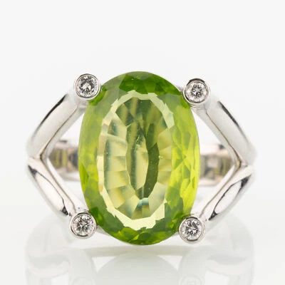 Ladies ring (14k gold) with peridot and diamonds - Image 1 of 4
