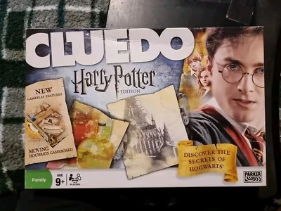 Cluedo Harry Potter Moving Hogwarts Game Board 2008 3-5 Players Ages 9+ - Image 1 of 4