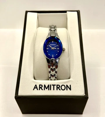 Reloj para mujer Armitron 75-3313SV cuarzo esfera azul 17 mm con caja Foto 1 de 4