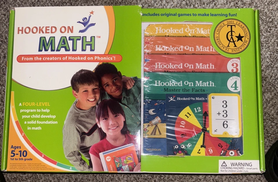 NUEVO Enganchado a la Fonética Matemáticas Nivel 1,2,3,4 Edades 5-10 - Sellado - Caja No Perfecta Foto 1 de 1