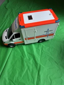 Bruder MB Sprinter Ambulance - Picture 1 of 7