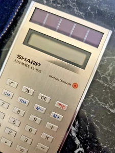 Vintage Sharp Elsi Mate EL-835 Solar Cell Calculator in Velvet Sleeve Japan 1981 - Picture 1 of 12