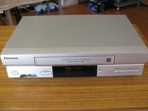 Panasonic PV-V4525S Video Cassette Recorder Top Zustand ohne Fernbedienung - Bild 1 von 10