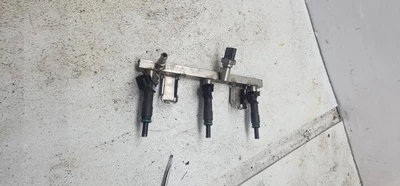 Ford Escape 2020-2024 motor de 1,5 L rampa de riel de combustible de baja presión e inyector OEM Foto 1 de 4