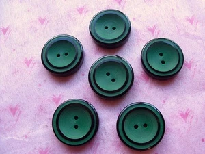 6 GREEN & BLACK LAYERED CONCAVE SHAPE VINTAGE CASEIN BUTTONS KNIT SEW NOS 20mm - Picture 1 of 2