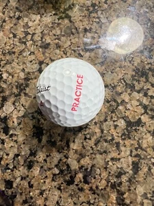 LOGO GOLF BALL-(1) ORIGINAL 2017 ERROR STAMP PRACTICE TITLEIST PROV1X 9.8/10‼️ - Picture 1 of 3