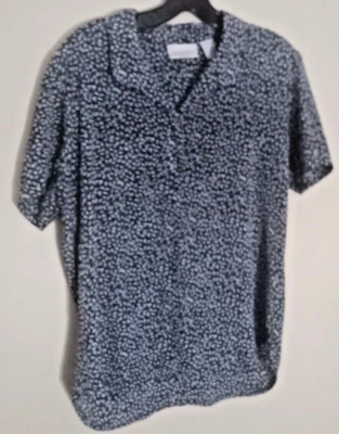 Liz Claiborne Blouse Top Women's 12  Petite Blue Flowers Mom Grandma - Image 1 of 4