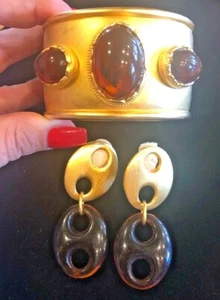 Vintage Kenneth Jay Lane Tortoise Shell Cabochon Hinged Cuff with Earrings - Picture 1 of 5