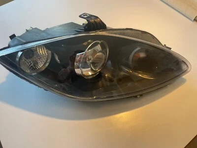 Faro bixenón Seat Altea, León - derecho Foto 1 de 4