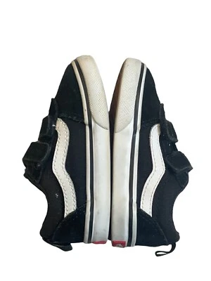 Zapatillas unisex Vans Ward V para niños pequeños negras blancas con doble cierre fácil de encender y apagar 6 Foto 1 de 4