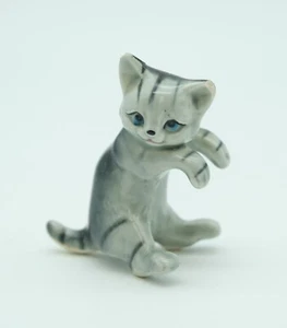 Porzellan Katze Kätzchen Gilde Porzellan Katzenfigur H5,5cm #45 - Bild 1 von 6