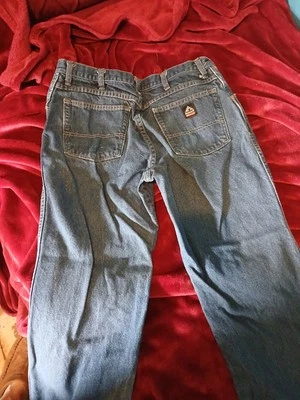 2 Pairs Of Bulwark FR Blue Jeans, Size 36x32, Fire Resistant, CAT2 2112 - Image 1 of 4