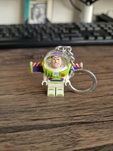 LEGO Buzz Lightyear Minifigure Keyring Toy Story - Picture 1 of 6