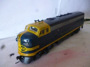 .HO Bachmann PLUS++ SANTA F7 A + DCC 9321 installed + TOP condition + runner - Picture 1 of 5