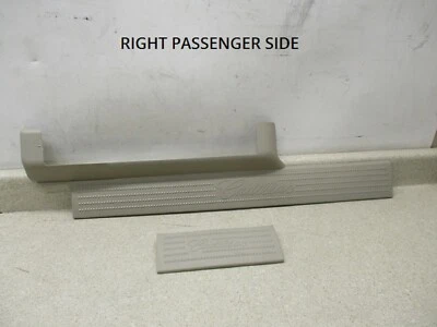 Комплект накладок на пороги правой передней задней двери 01–06 Cadillac Escalade от оригинального производителя - Изображение 1 из 4