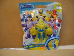 DC Superfriends Imaginext Series 6 Unopened One Mystery Figure & Accessory NEW - Picture 1 of 3