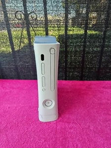 Microsoft Xbox 360 Console bianca di ricambio con disco rigido da 20 GB - Foto 1 di 8