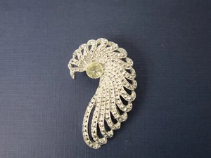 Spilla Sarah Coventry vintage firmata metà secolo tono argento e strass cristallo - Foto 1 di 7