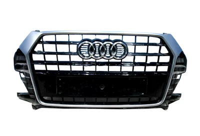 Решетка радиатора Audi Q3 8U 2015 2016 2017 2018 годов выпуска черная глянцевая подлинная 8U0853651MT9 - Изображение 1 из 2